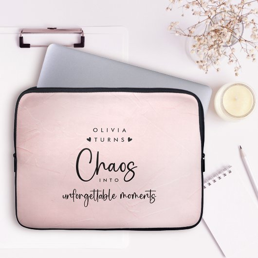 Personalisierter Chaos-Koordinator Pink Laptopschutzhülle