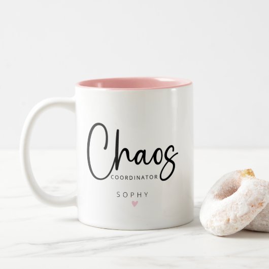 Personalisierter Chaos-Koordinator Zweifarbige Tasse (Mit Donut)