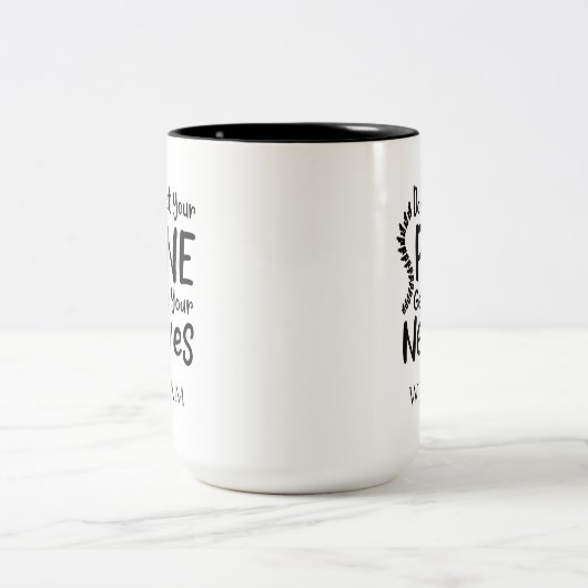 Personalisierter Chiropraktor Lasse keine Wirbelsä Zweifarbige Tasse (Mittel)