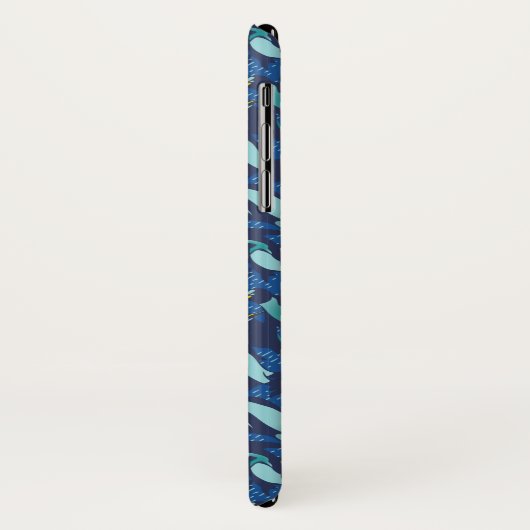 Personalisierter COOLSTER Navy-Allover-Pinguin Case-Mate iPhone Hülle (Hinten/Links)