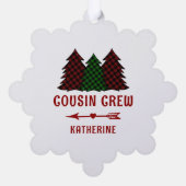 Personalisierter Cousin Crew Karierte Weihnachtsbä Ornament Karte (Rückseite)