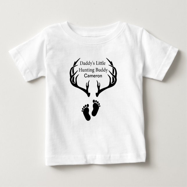 Personalisierter Daddy's Little Hunting Buddy Baby T-shirt (Vorderseite)