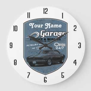 Personalisierter Dad's Garage Camaro Große Wanduhr