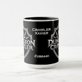 Personalisierter Dungeon Crawler Schwarz Tasse (Zentrum)