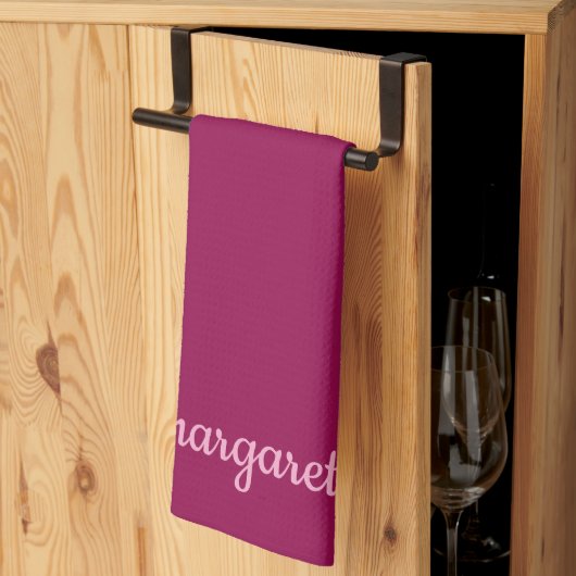 Personalisierter Dusky-Maroon mit rosa Streifen Geschirrtuch (Drittel gefaltet)