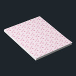 Personalisierter Editor mit Namen und Herz Notizblock<br><div class="desc">Dieses niedliche Notizblock zeichnet sich durch ein Design eines Namens und der Herzen aus, die über dem Papier wiederholt werden. Das Design ist personalisiert, sodass Sie es anpassen können, indem Sie den Namen auf alles, was Sie wollen, bearbeiten. Bitte beachten Sie: Das Herz ist Teil des Textfelds, daher sollten Sie...</div>