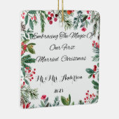 Personalisierter Erste Verheiratete Weihnachtsschm Keramikornament (Rechts)
