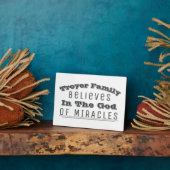 Personalisierter Familienname Gott der Wunder Chri Fotoplatte (Seite)