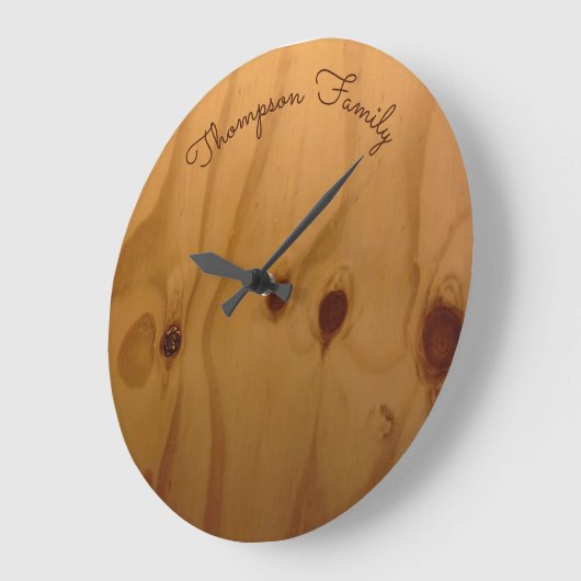 personalisierter Familienname Holz rustikal Große Wanduhr (Winkel)