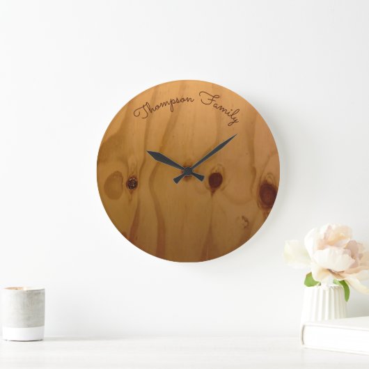 personalisierter Familienname Holz rustikal Große Wanduhr (Zuhause)