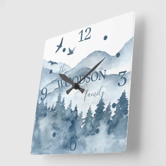 Personalisierter Familienname Waldhütte Quadratische Wanduhr (Winkel)