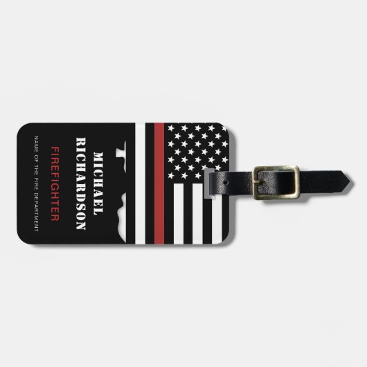 Personalisierter Feuerwehrhelfer mit dünner roter Gepäckanhänger (Vorderseite horizontal)