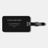 Personalisierter Feuerwehrhelfer mit dünner roter Gepäckanhänger (Rückseite horizontal)