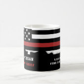 Personalisierter Feuerwehrhelfer mit dünner roter  Kaffeetasse (Mittel)