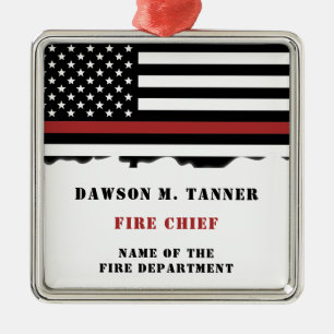 Personalisierter Feuerwehrhelfer mit dünner roter  Ornament Aus Metall