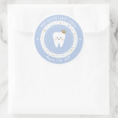 Personalisierter First Tooth Meilenstein Runder Aufkleber (Tasche)