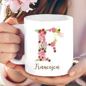 Personalisierter Floral Letter F Kaffeetasse