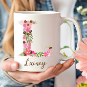 Personalisierter Floral Letter L Kaffeetasse