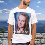 Personalisierter Foto mit benutzerdefiniertem Name T-Shirt<br><div class="desc">Laden Sie Ihr Foto hoch, fügen Sie einen Namen oder Text hinzu und erstellen Sie ganz einfach Ihren personalisierten Foto-T - Shirt. Klicken Sie auf AKTIVIEREN, um die Textfarbe zu ändern. Sie können dieses Design auf anderen Zazzle-Produkten übertragen und an die meisten Zazzle-Produkte anpassen. Sie können auch auf ANDERE KLICKEN,...</div>