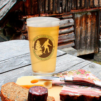 Personalisierter Funny Sasquatch Standort und Fors Glas