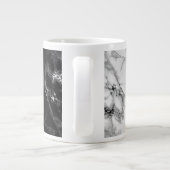 Personalisierter Geburtstag Coffee Tasse Marmordes (Rückseite)