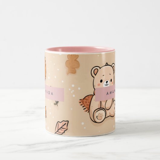Personalisierter, gemütlicher Herbstpuff & Teddy B Zweifarbige Tasse (Mittel)