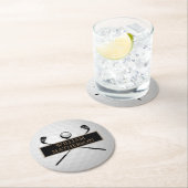 Personalisierter Gold- und Schwarz-Golfball Classi Runder Pappuntersetzer (Vor Ort)