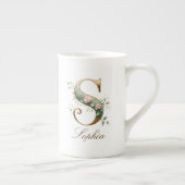 Personalisierter goldener Blumenmonogramm-Initiale Porzellantasse (Rechts)