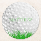 Personalisierter Golfball im Gras Runder Pappuntersetzer (Vorderseite)