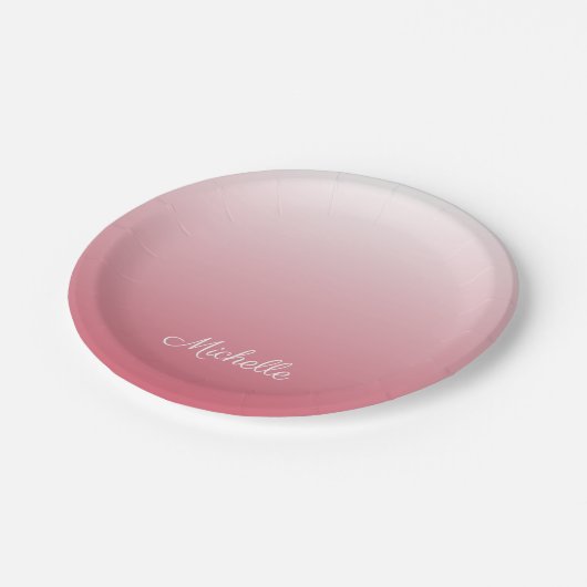 Personalisierter Gradientenrosa Pappteller (Schrägansicht)