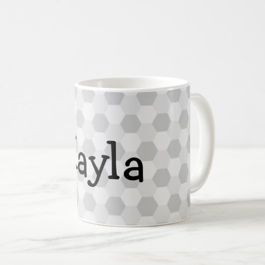 Personalisierter grauer Hexagonnamenshintergrund Kaffeetasse (VorderseiteRechts)
