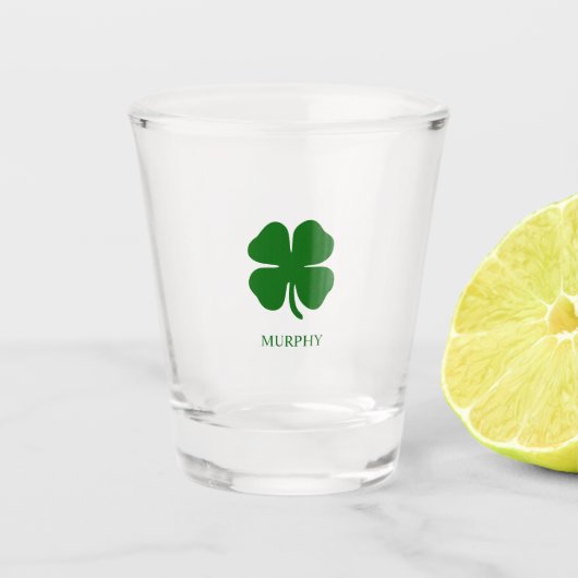 Personalisierter Grüner Klee Schnapsglas (Vorderseite)