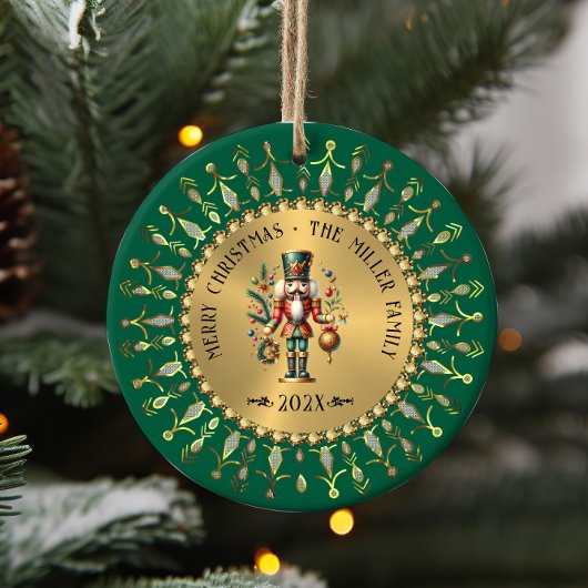 Personalisierter grüner Weihnachtsnussknacker aus  Keramik Ornament