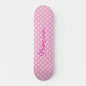 Personalisierter hellrosa Polka Dot Skateboard (Vorne)