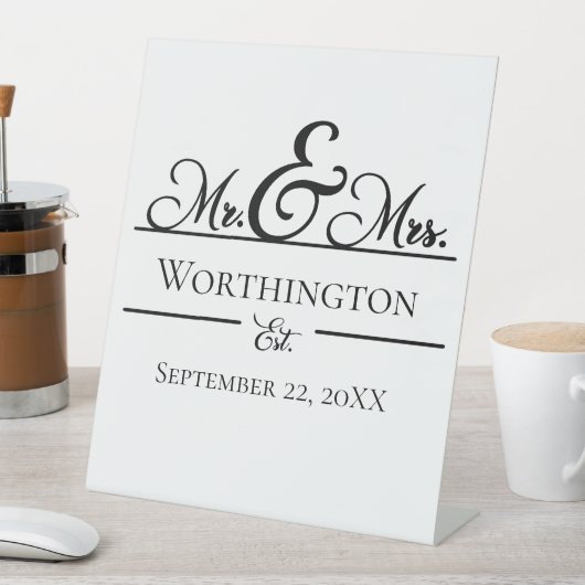 Personalisierter Herr und Frau Wedding Names Datum Sockelschild (In Situ)