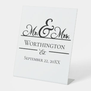 Personalisierter Herr und Frau Wedding Names Datum Sockelschild