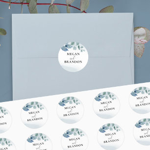 Personalisierter Hochzeitsumschlag aus dusty Eucal Runder Aufkleber