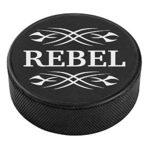 Personalisierter Hockeypuck mit Flammentätowierung Eishockey Puck