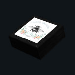 Personalisierter Hübscher Bienenstock-Keepake Erinnerungskiste<br><div class="desc">Eine künstlerisch whimsical schöne Honigbiene und Aquarell Blumensake Box personalisiert mit Ihrem Namen. Der künstlerische und erdige Stil.</div>