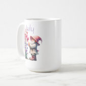 Personalisierter Juli Geburtsmonat Garten Gnome Kaffeetasse (Vorderseite Links)