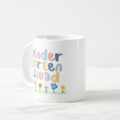 Personalisierter Kindergarten Squad Blumenname Kaffeetasse (Vorderseite Links)