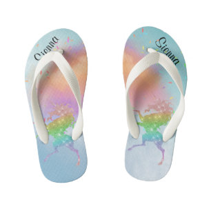 Personalisierter KinderGlitzerUnicorn drehen Kinderbadesandalen