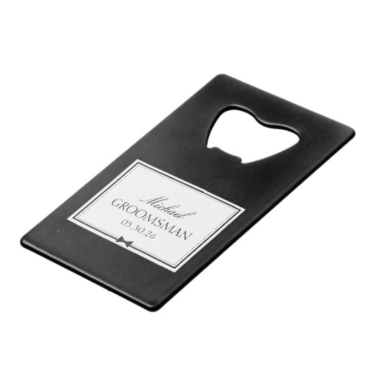 Personalisierter klassischer Simple Bowtie Trauzeu Geldbeutel Flaschenöffner (Vorderseite Schrägansicht)