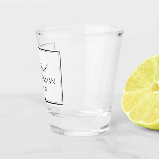 Personalisierter klassischer Simple Bowtie Trauzeu Schnapsglas (Rechts)