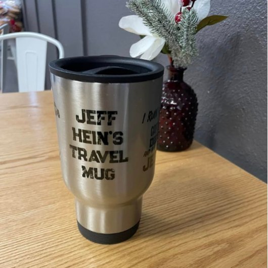 PERSONALISIERTER Koffein Diesel und Jesus Grunge Reisebecher