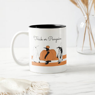 Personalisierter Kürbis Pinguin Lustiger Halloween Zweifarbige Tasse