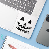 Personalisierter KürbisHalloween Name Black & Whit Aufkleber (Laptop mit iPhone)