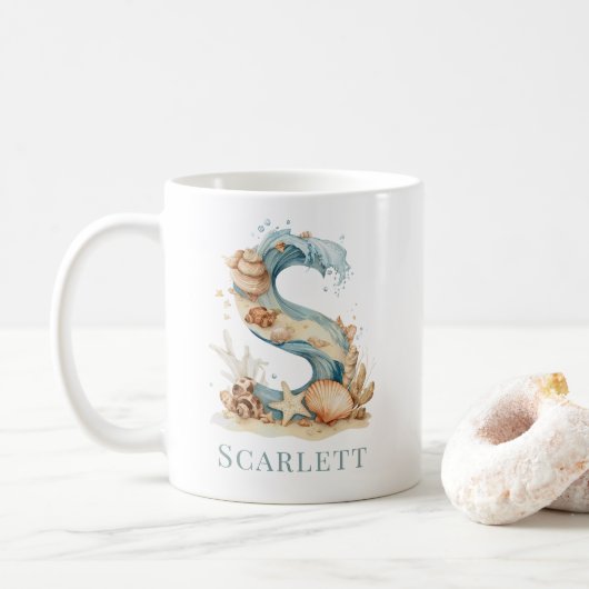 Personalisierter Küstenmonogramm Anfangsbuchstabe Kaffeetasse (Mit Donut)