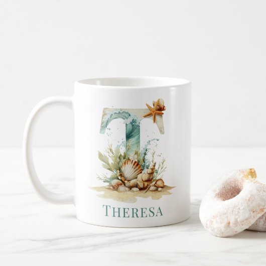 Personalisierter Küstenmonogramm-Initiale T Strand Kaffeetasse (Mit Donut)