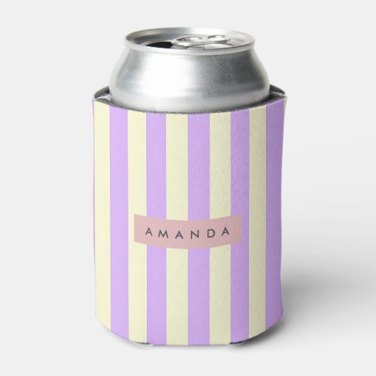 Personalisierter Lavendel- und Creme-Pastellstreif Dosenkühler (Kanne Vorderseite)